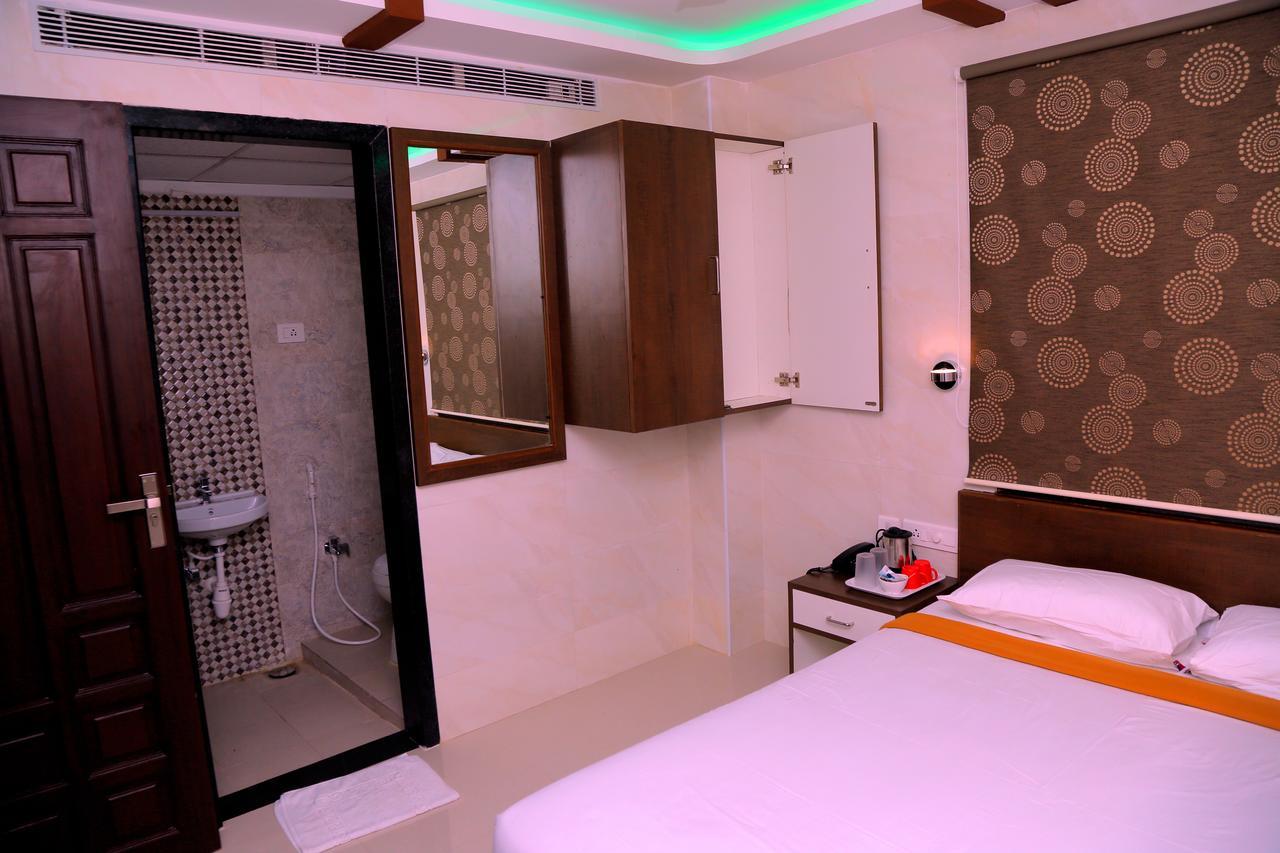 Sri Maharaja Residency Hotell Tiruchirappalli Exteriör bild